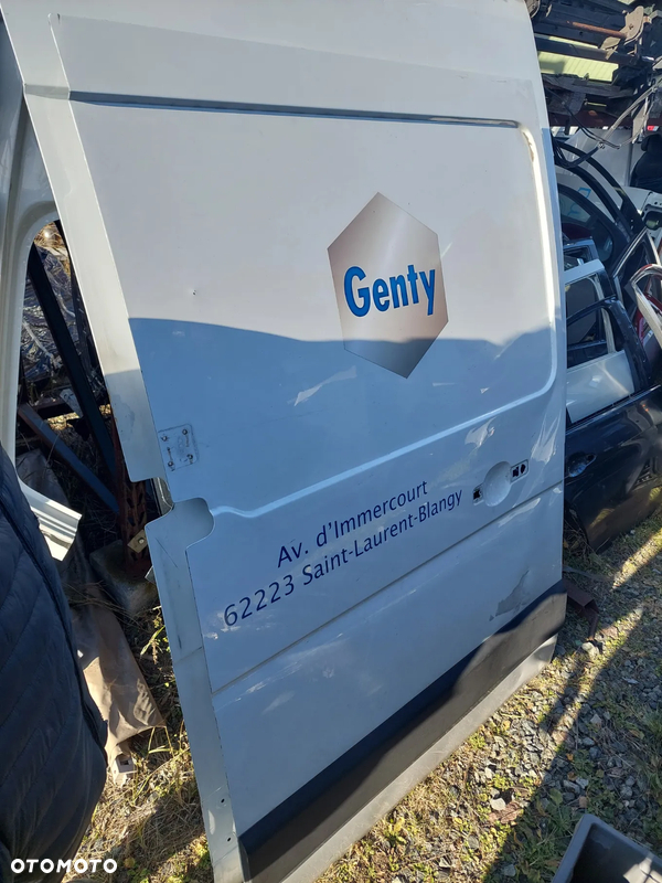 RENAULT MASTER III NISKI drzwi boczne przesuwne