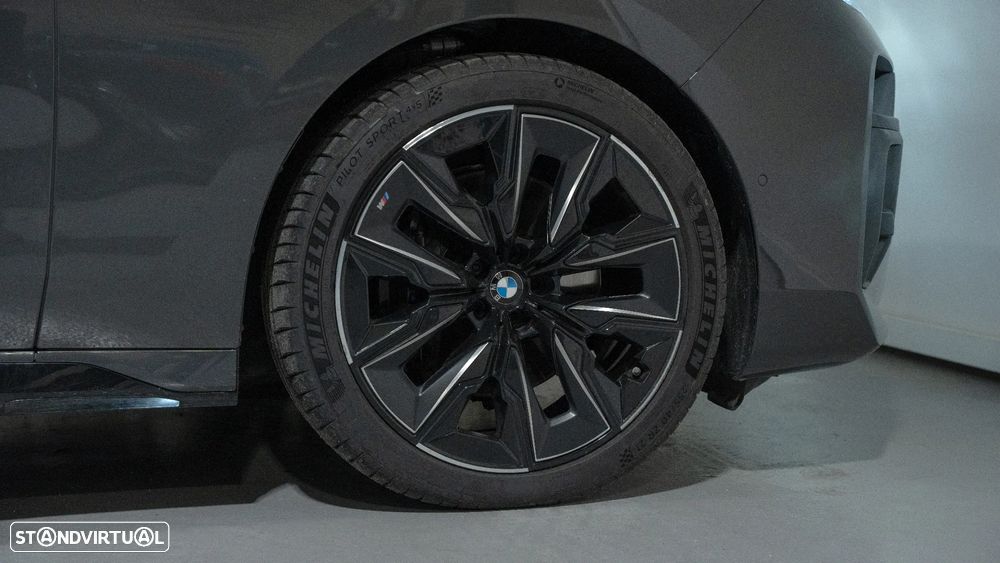 BMW 740 d xDrive Pack Desportivo M Pro - 33