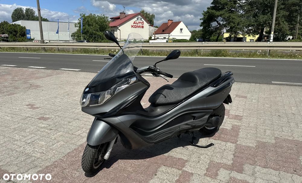 Piaggio X10 - 2