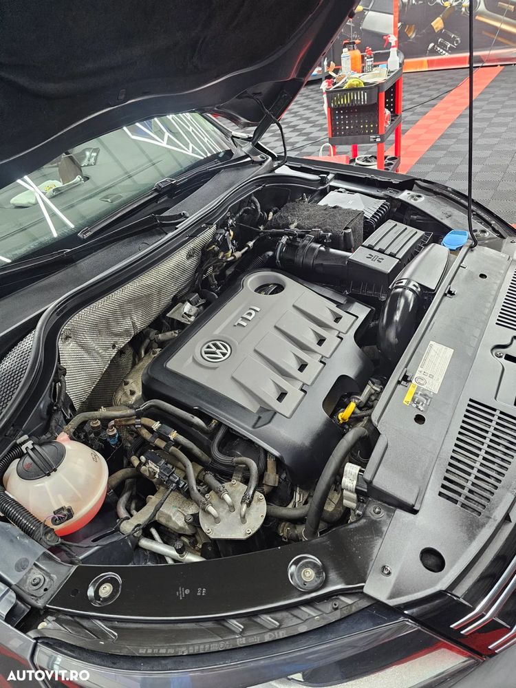 Volkswagen Tiguan 2.0 TDI 4Motion Track & Field - 6