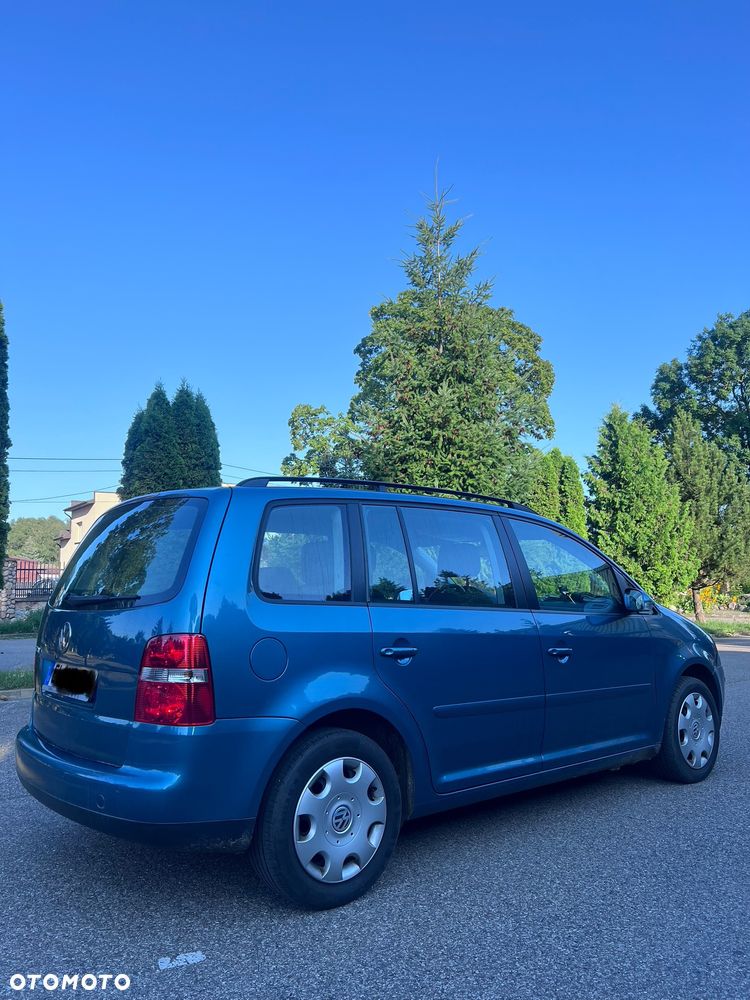 Volkswagen Touran 1.6 FSI Automatik Goal - 4