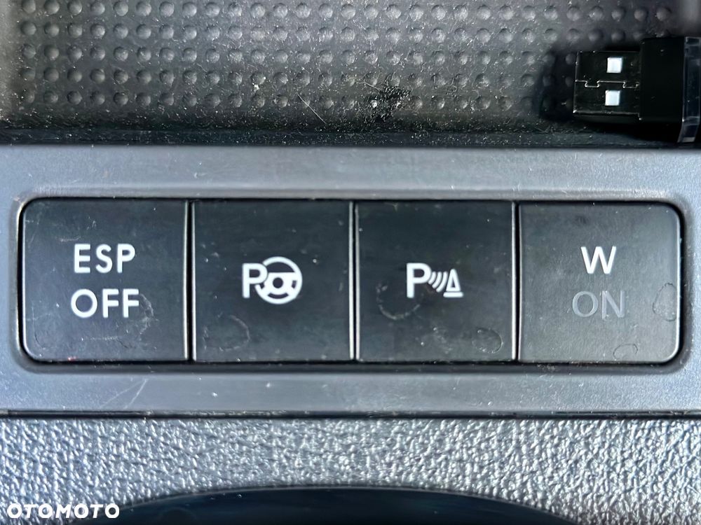 Volkswagen Touran 2.0 TDI DSG United - 13