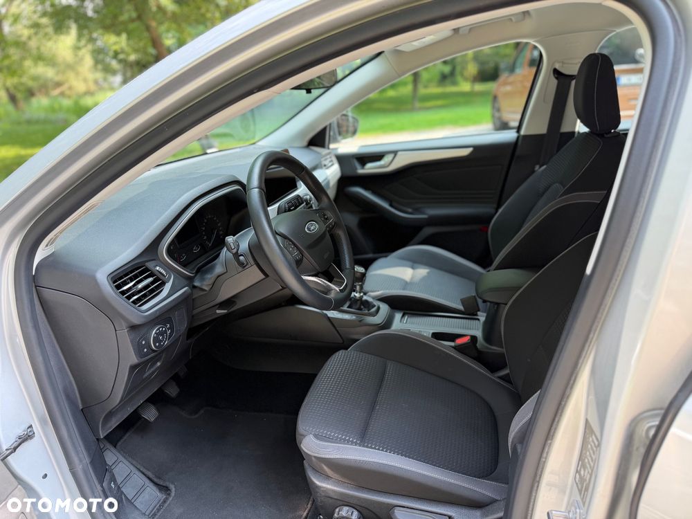 Ford Focus 1.0 EcoBoost Trend Edition - 16