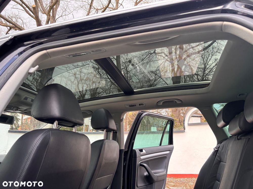 Volkswagen Golf 2.0 TDI DPF Highline - 9