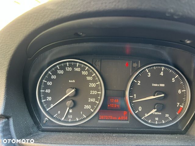 BMW Seria 3 325xi - 18