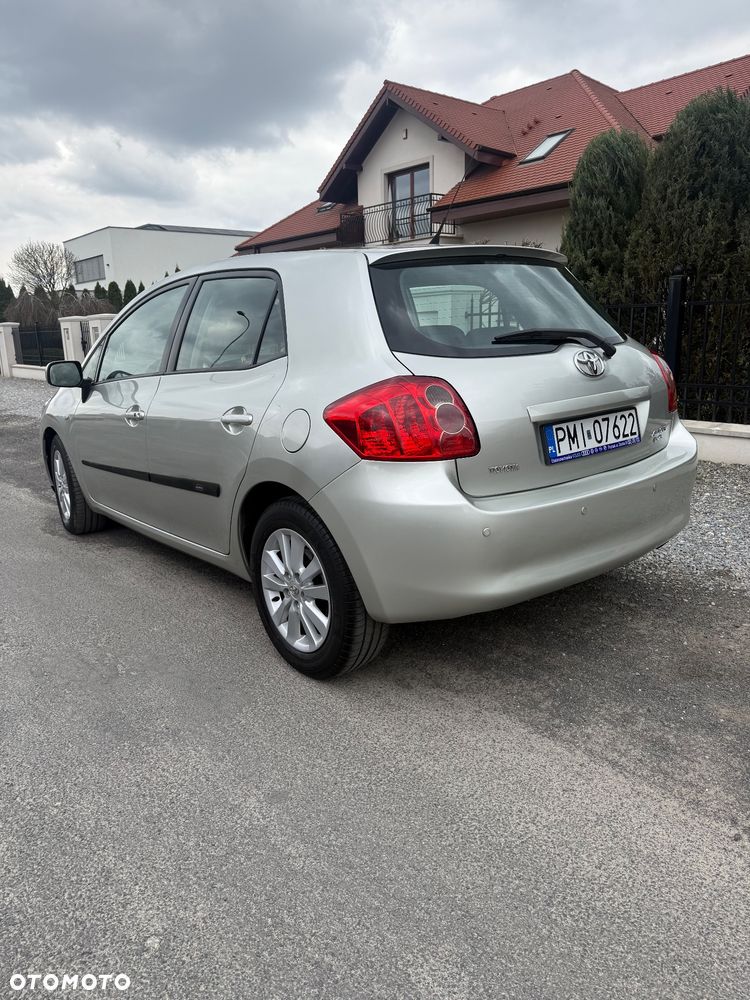 Toyota Auris - 4