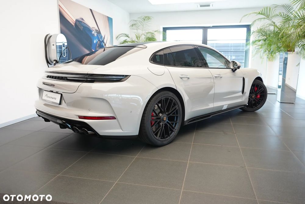 Porsche Panamera - 36