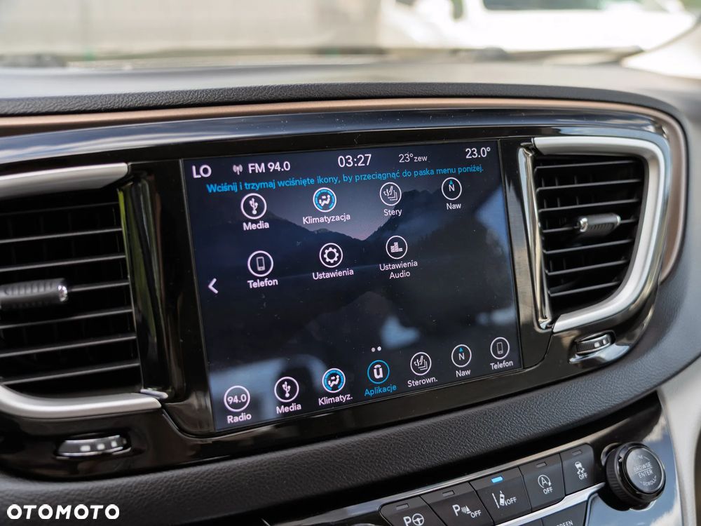 Chrysler Pacifica - 25