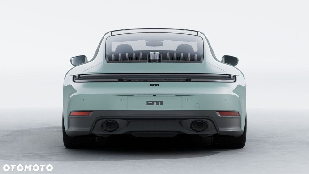 Porsche 911 Carrera - 6