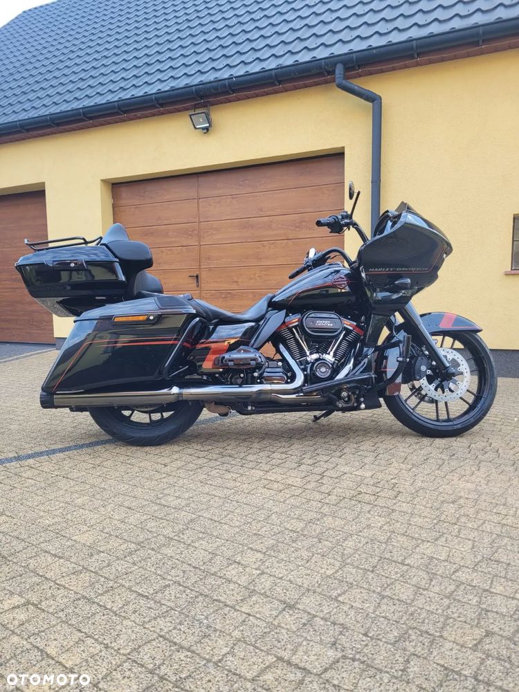 Harley-Davidson Touring Road Glide - 3
