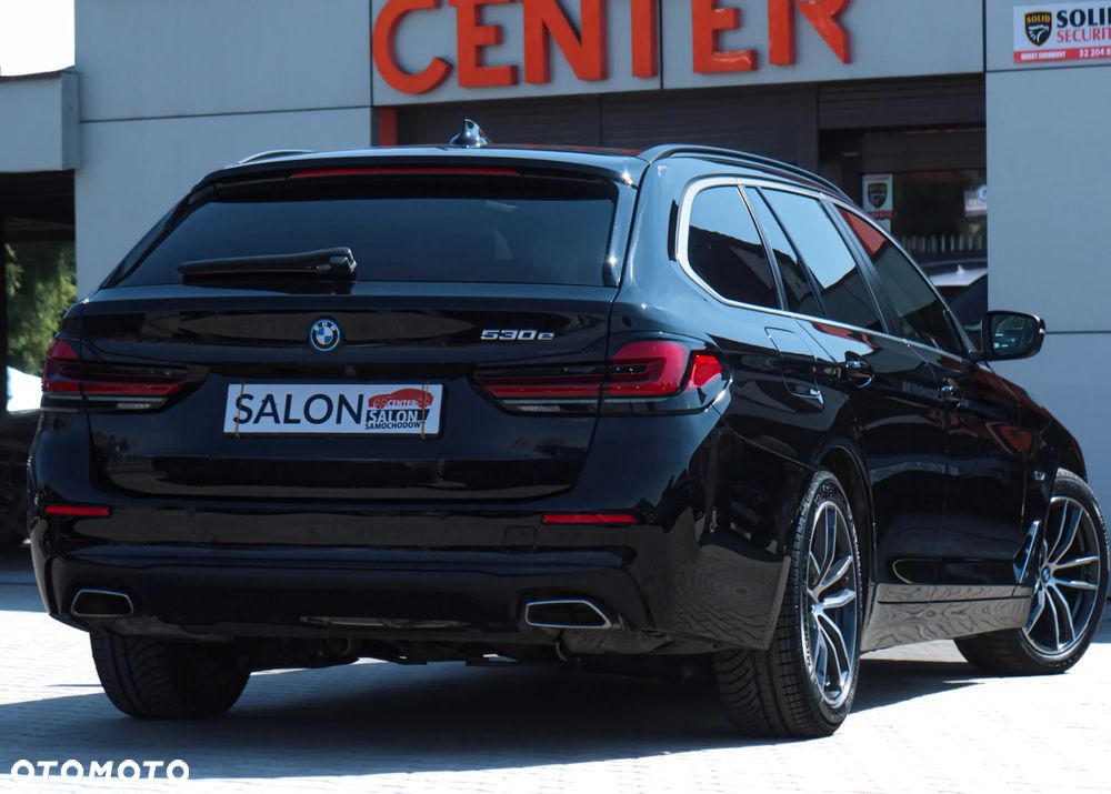 BMW Seria 5 530e sport - 35