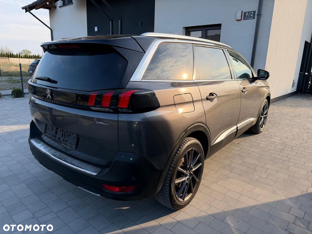 Peugeot 5008 - 5