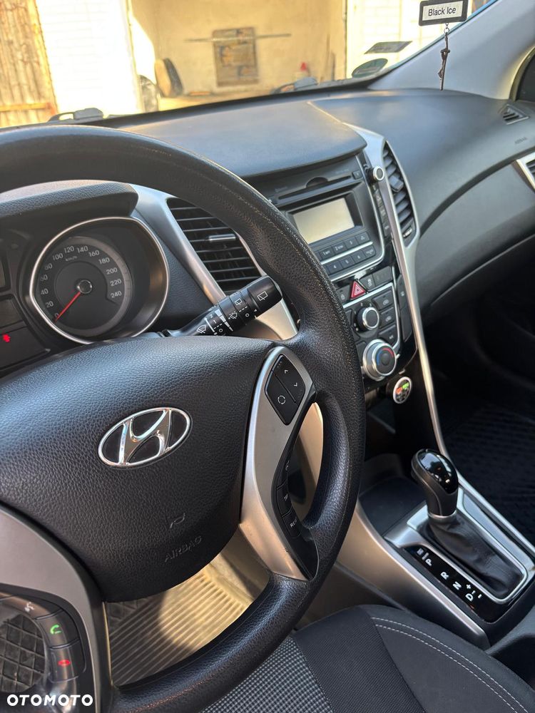 Hyundai i30 1.6 CRDI DCT Style - 10