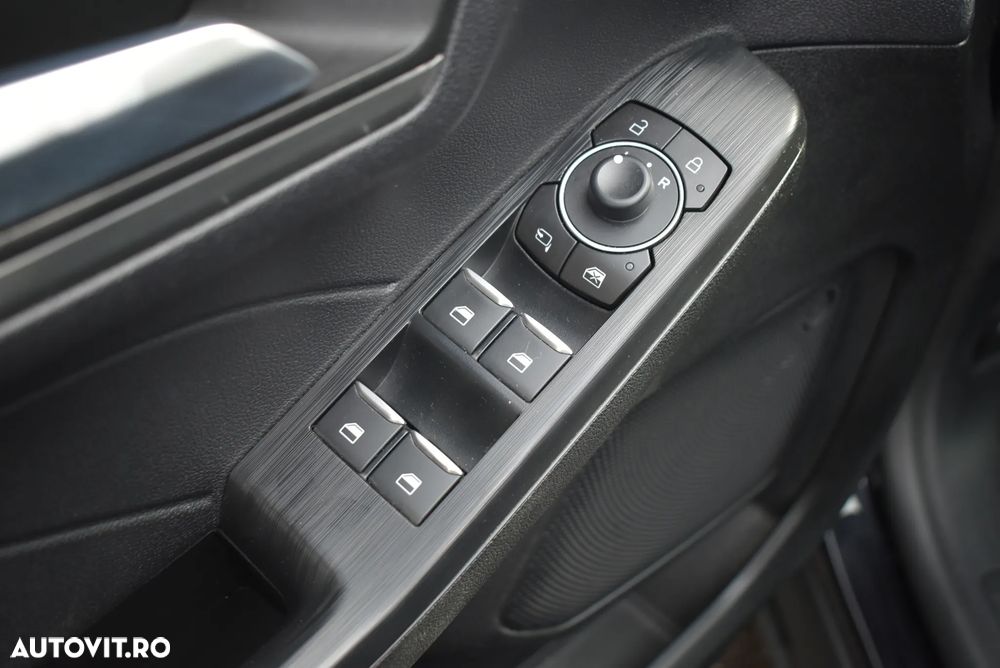 Ford Kuga 2.5 Duratec FWD FHEV Titanium - 13