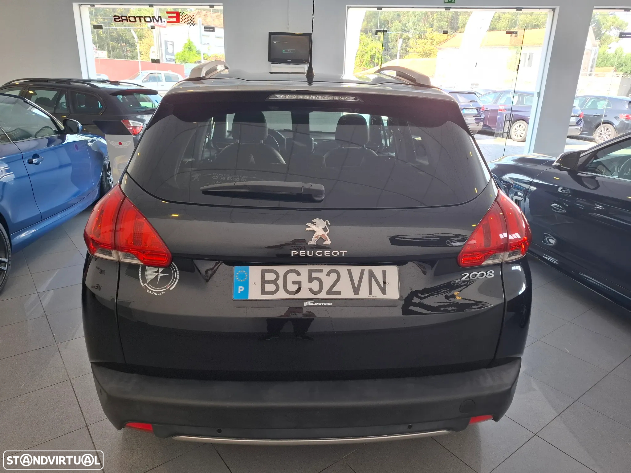 Peugeot 2008 1.2 PureTech Allure - 2