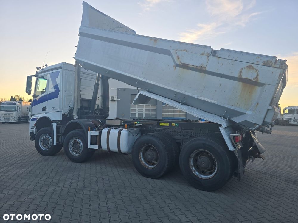 Mercedes-Benz AROCS - 8