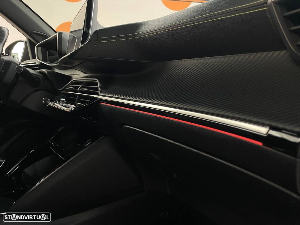 Peugeot e-2008 GT - 14