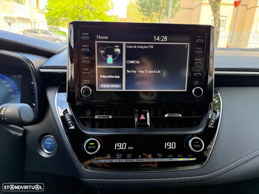 Toyota Corolla 1.8 Hybrid Square Collection - 24