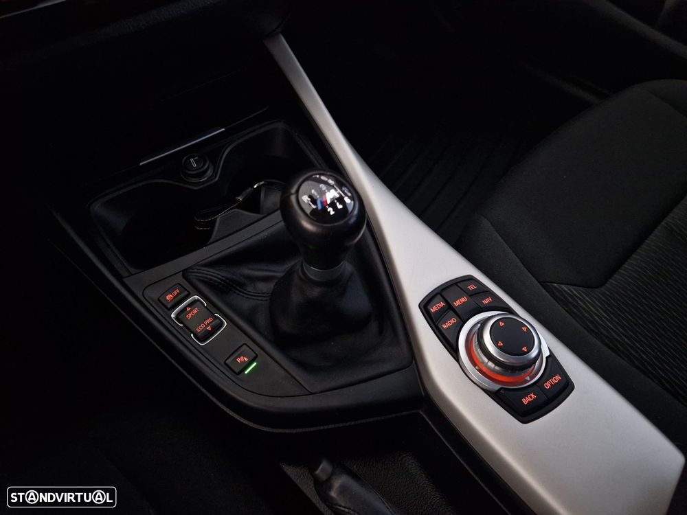 BMW 116 d EDynamics Advantage - 16