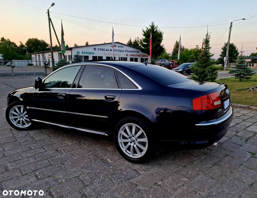 Audi A8 2004 photo 2