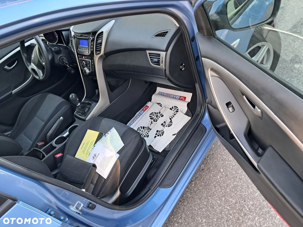Hyundai i30 1.6 CRDI Trend - 11