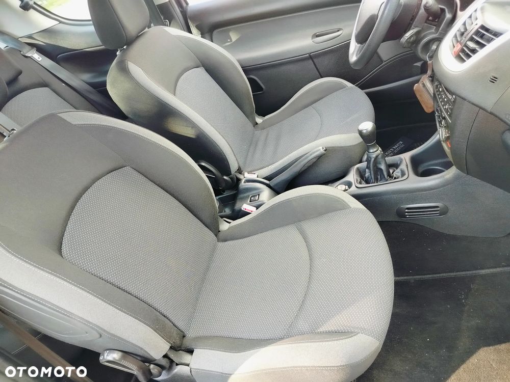 Peugeot 206 plus 75 - 15
