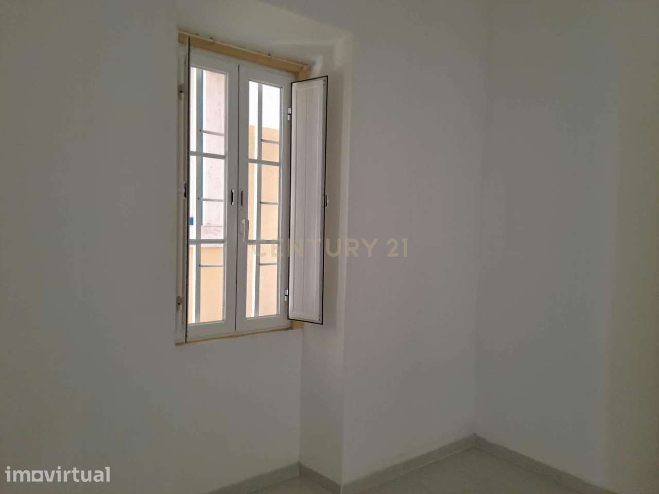 Arredamento T2 na Av. De Moscavide - Grande imagem: 2/23