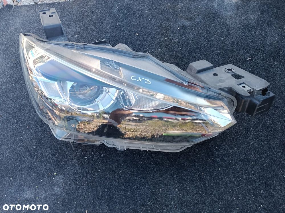 LAMPA PRZÓD PRZEDNIA PRAWA D10E-51030 MAZDA CX3 CX-3 - 1