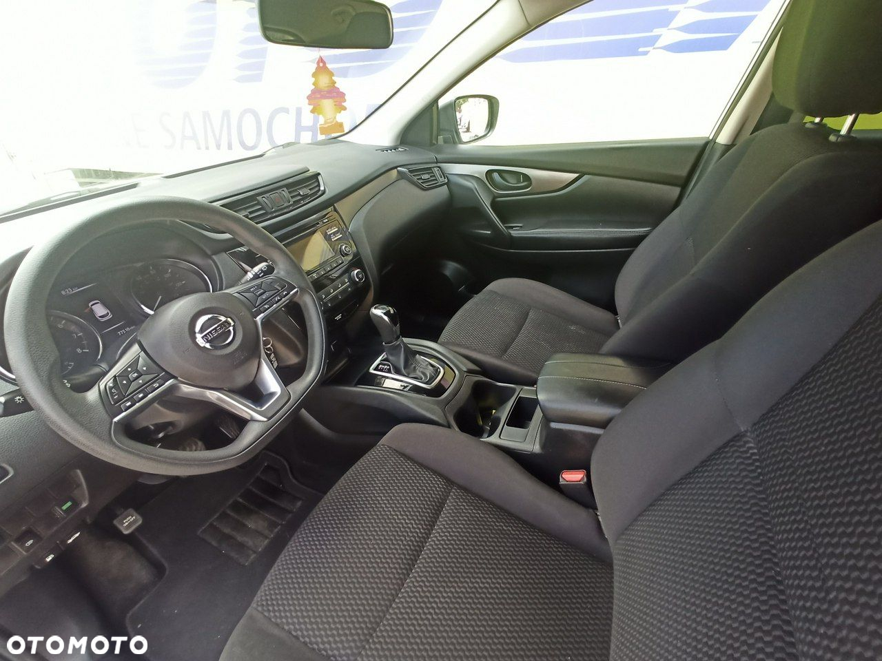 Nissan Rogue - 10