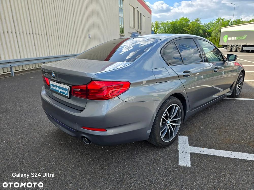BMW Seria 5 530i xDrive Luxury Line sport - 8