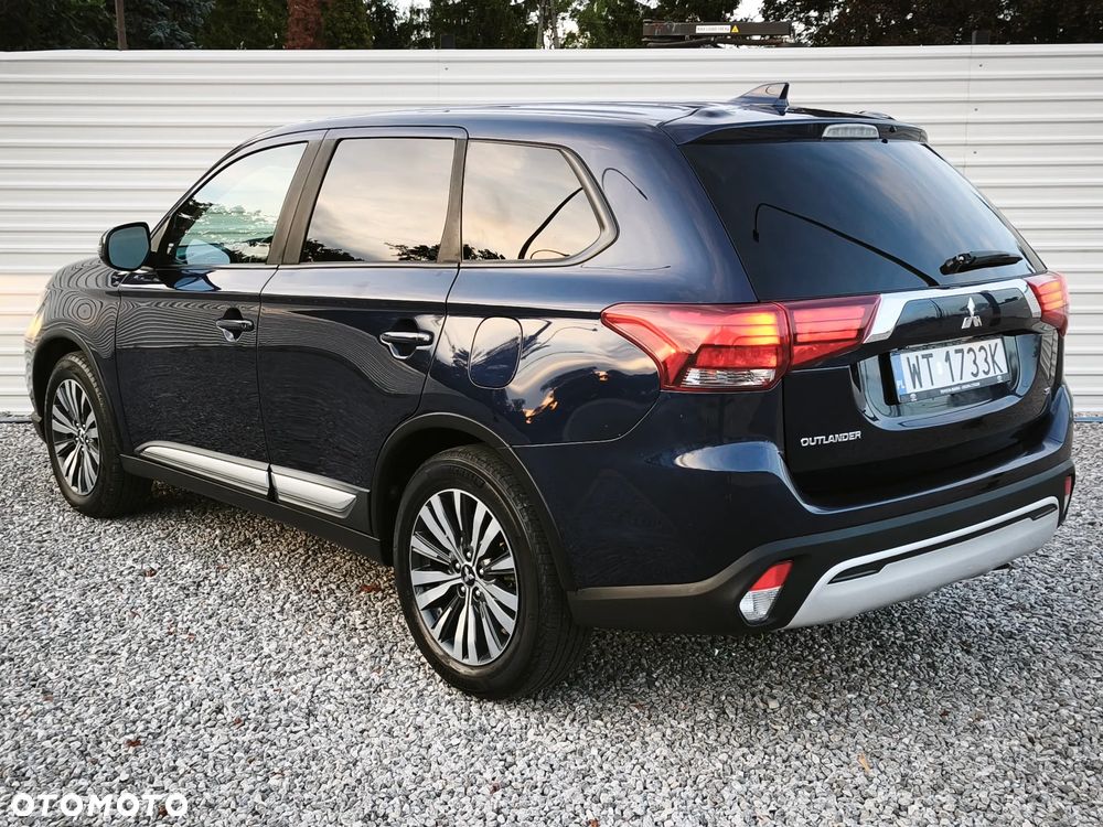 Mitsubishi Outlander - 15