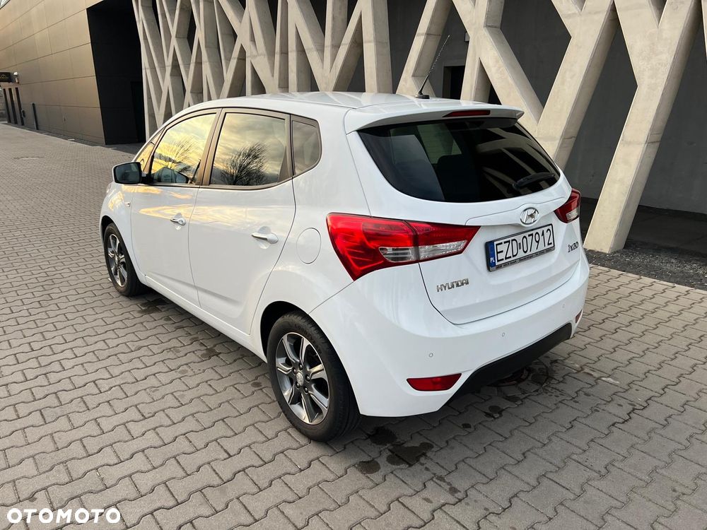 Hyundai ix20 1.4 blue Passion - 11