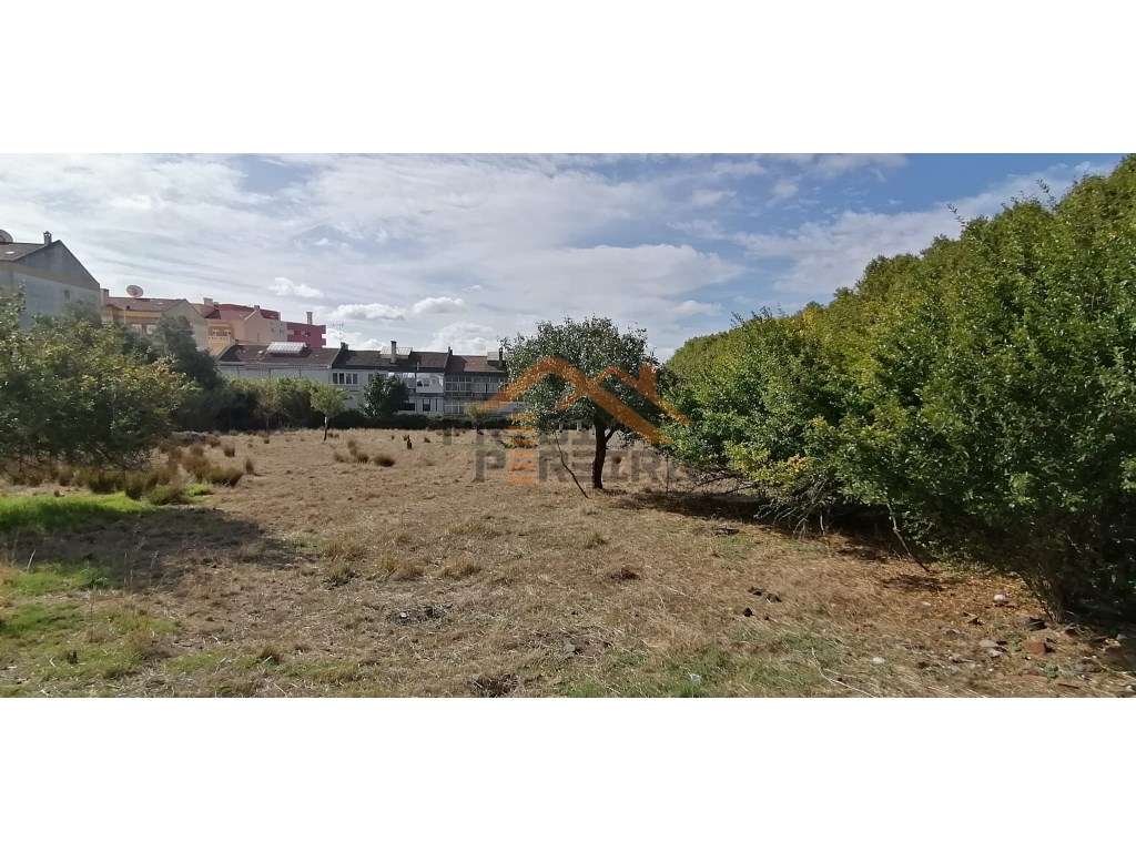 Oportunidade de Investimento: Terreno Urbanizável em Caneças. - Grande imagem: 2/28