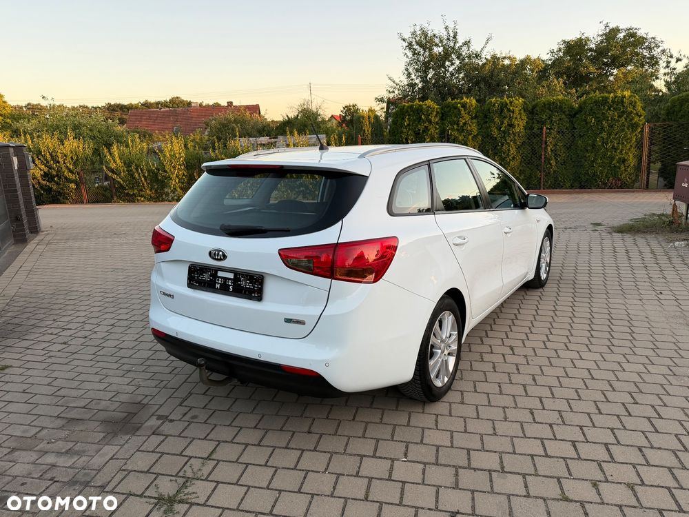 Kia Ceed 1.6 CRDi 136 ISG Edition 7 - 5