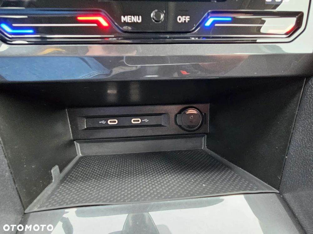 Volkswagen Tiguan Allspace 2.0 TSI 4Mot Life DSG - 26