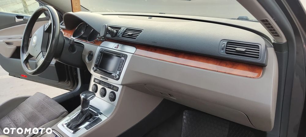 Volkswagen Passat 2.0 TDI DPF Highline DSG - 9