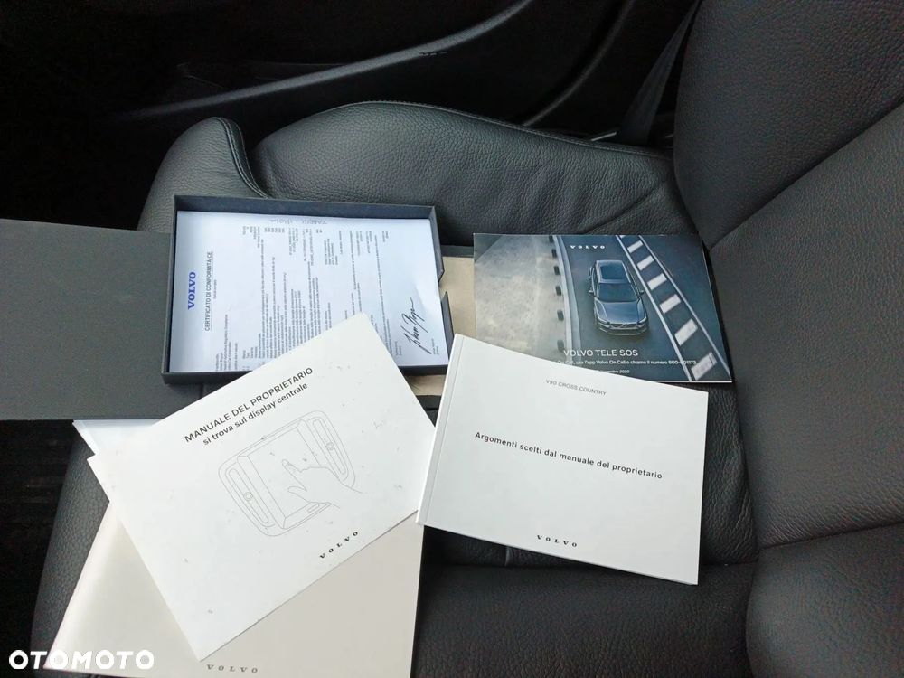 Volvo V90 Cross Country B4 D AWD Ultimate - 12