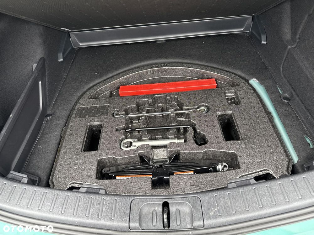 Toyota Corolla 2.0 Hybrid GR Sport Dynamic - 28