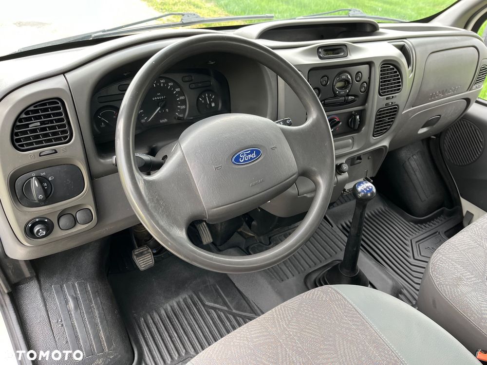 Ford Transit - 6