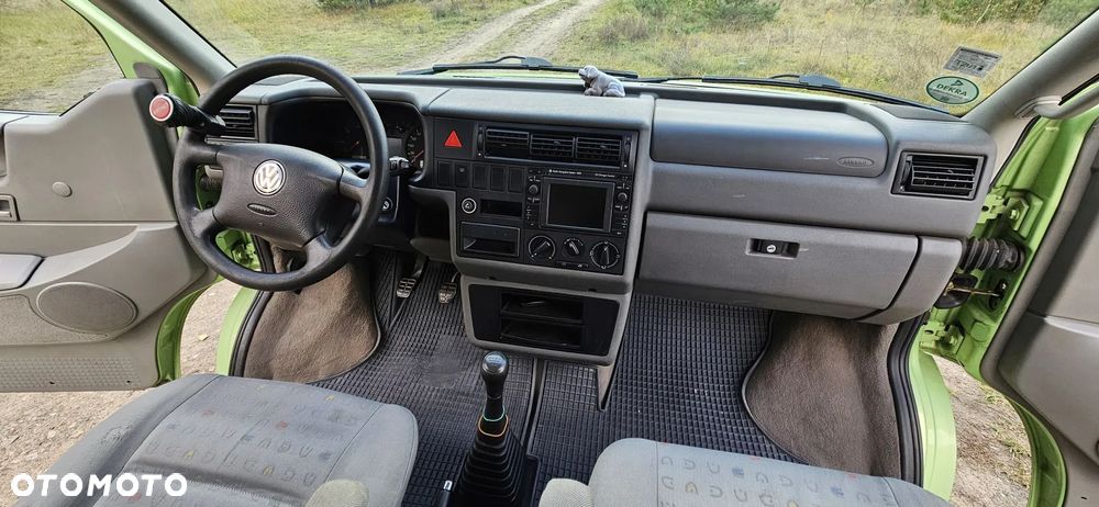 Volkswagen Caravelle Basis / CL - 18