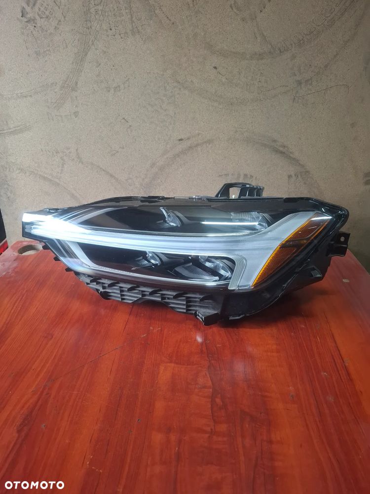 Volvo XC60 II Lampa Lewa Przód Full Led USA 31689277 - 1