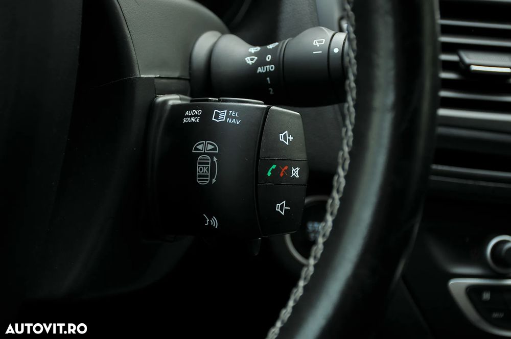 Renault Laguna dCi 110 FAP Limited - 22
