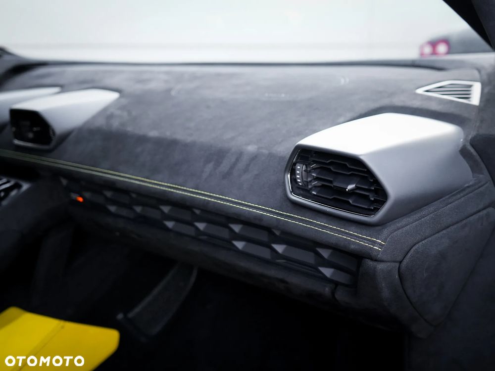 Lamborghini Huracan - 32