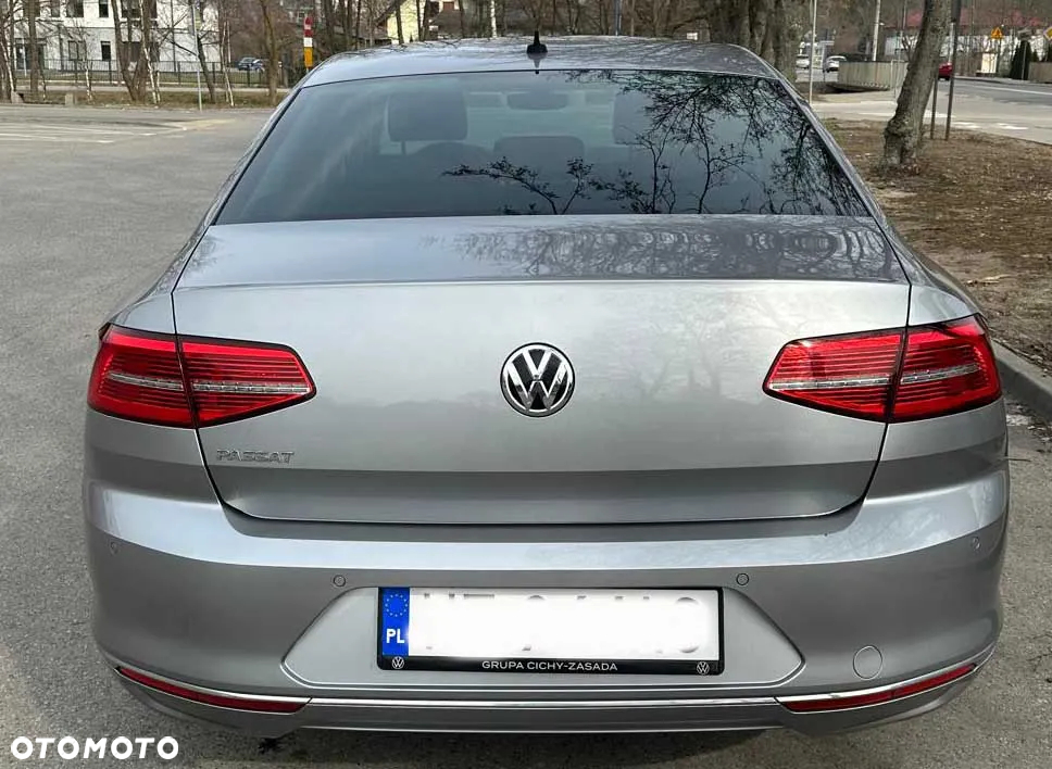 Volkswagen Passat - 3