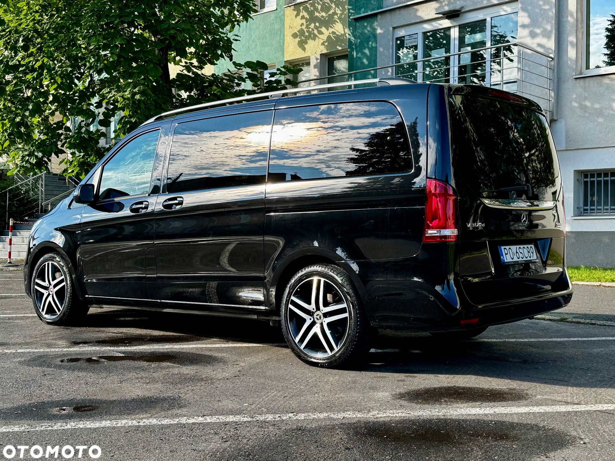 Mercedes-Benz Klasa V 300 d 4-Matic Avantgarde 9G-Tronic (d³ugi) - 4