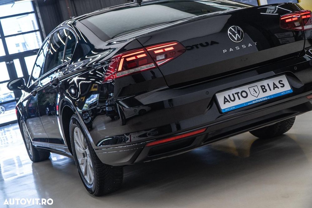 Volkswagen Passat 2.0 TDI DSG Comfortline - 32