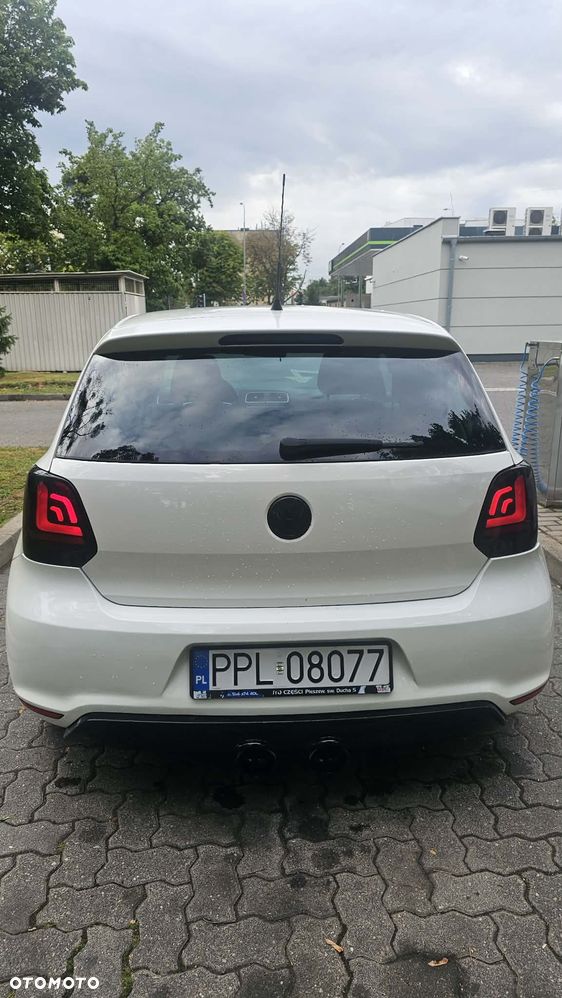 Volkswagen Polo - 1