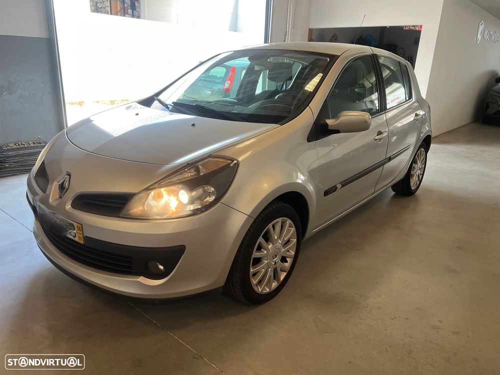 Renault Clio 1.5 dCi Dynamique S - 14