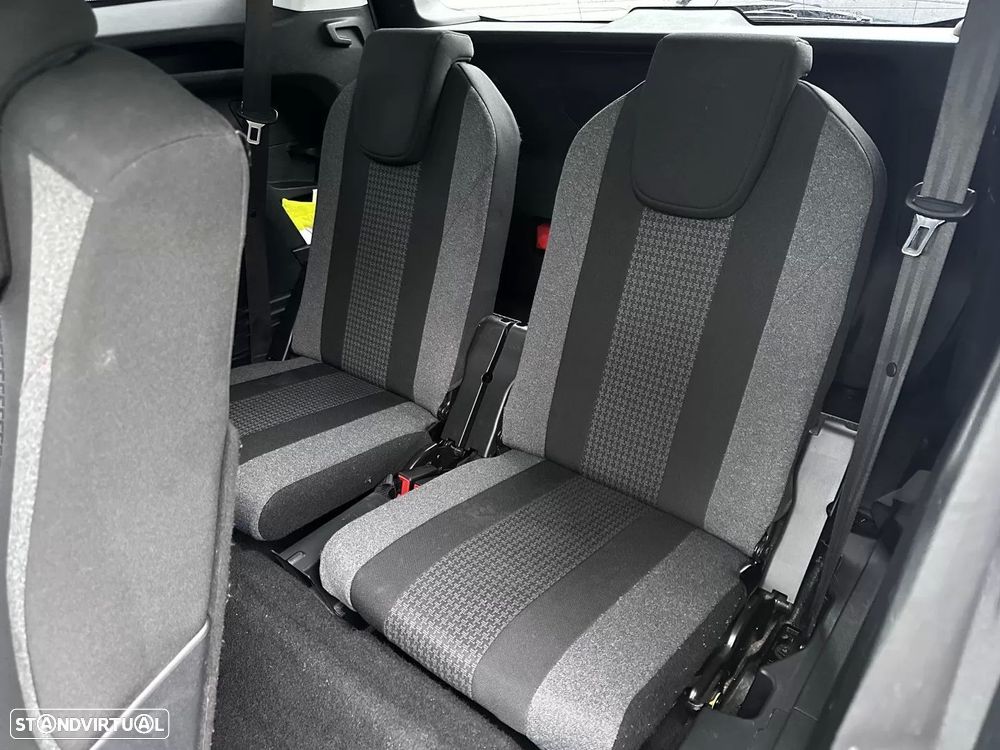 Peugeot 5008 1.2 PureTech Allure Pack - 33