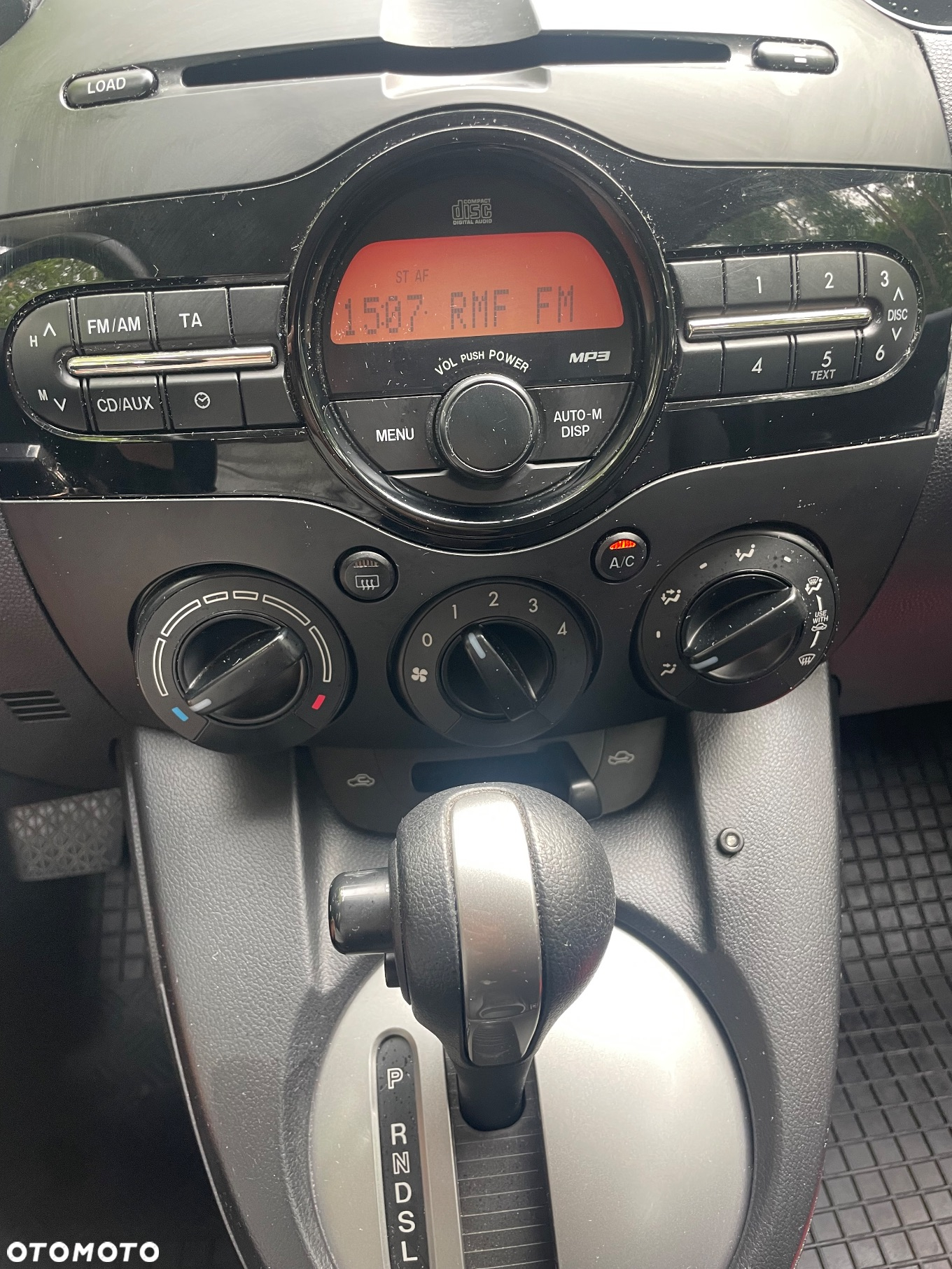 Mazda 2 1.5 Exclusive + - 11